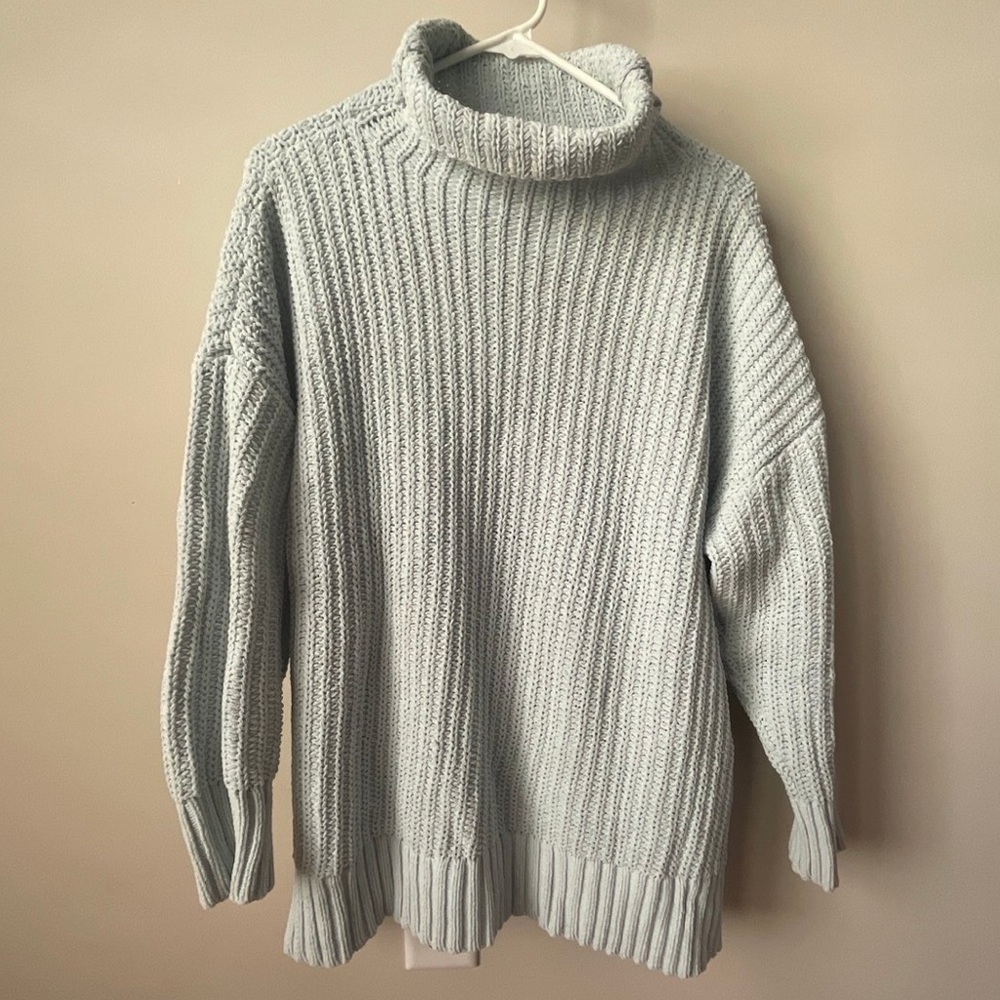 Aerie turtleneck sweater